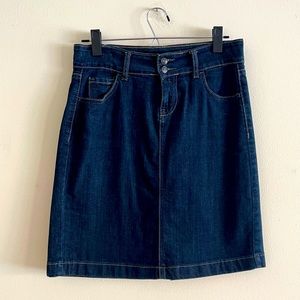 Old Navy denim mini skirt with pockets